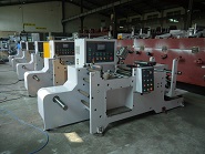 彩色收縮標(biāo)簽檢品復(fù)卷機(jī)